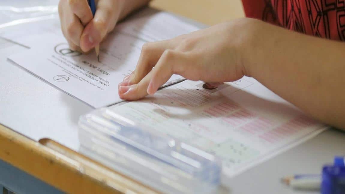 Liselere Geçiş Sistemi (LGS) kapsamındaki Merkezî Sınav'ın başvuru ve uygulama kılavuzu yayımlandı.
